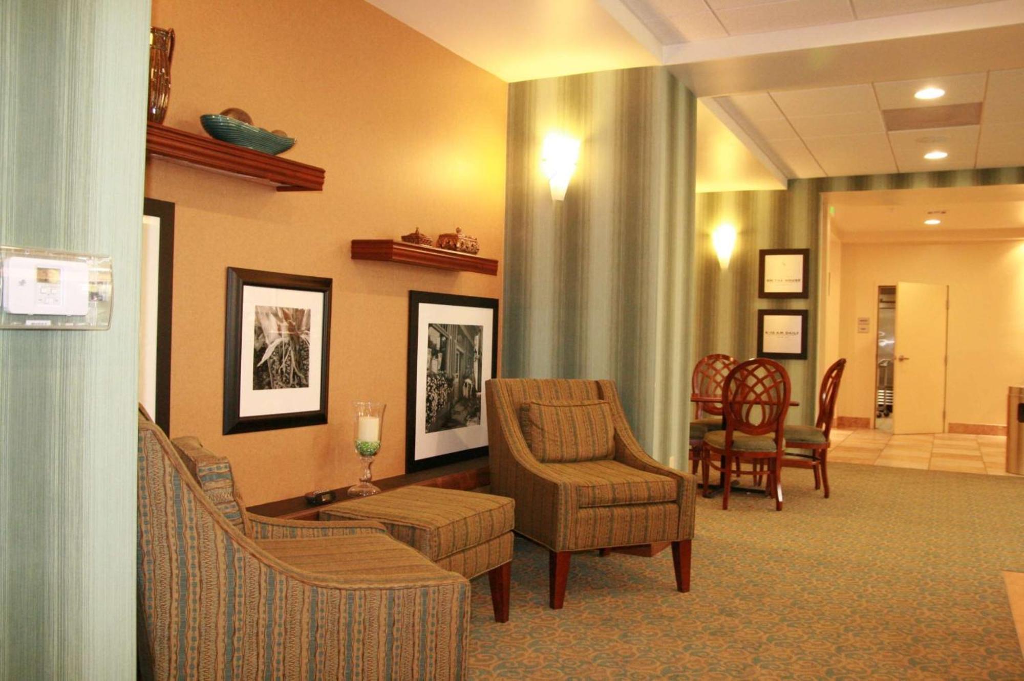 Hotel Hampton By Hilton Brentwood Esterno foto